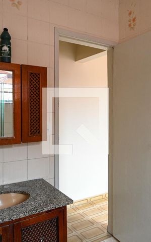 Casa à venda com 120m², 3 quartos e 1 vaga Casa à venda com 120m², 3 quartos e 1 vagaBanheiro