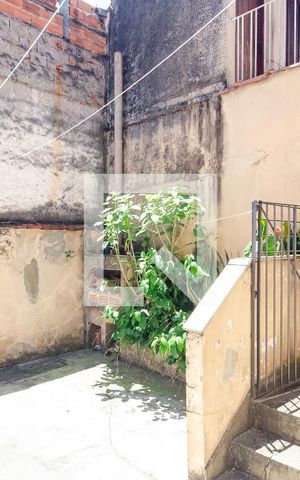 Casa à venda com 199m², 3 quartos e 2 vagas Casa à venda com 199m², 3 quartos e 2 vagasQuintal