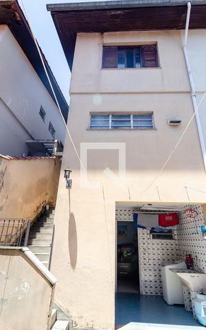 Casa à venda com 199m², 3 quartos e 2 vagas Casa à venda com 199m², 3 quartos e 2 vagasQuintal