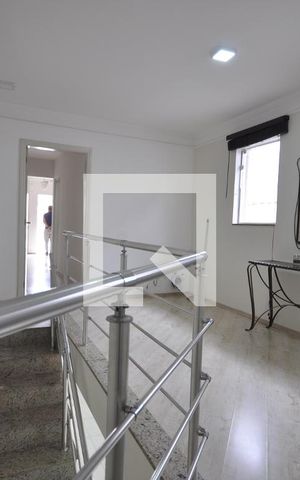 Casa à venda com 164m², 3 quartos e 4 vagasHall