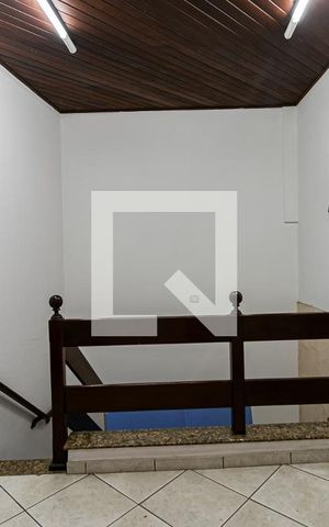 Casa à venda com 384m², 8 quartos e 4 vagas Casa à venda com 384m², 8 quartos e 4 vagasCorredor
