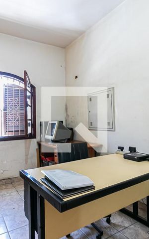 Casa à venda com 384m², 8 quartos e 4 vagas Casa à venda com 384m², 8 quartos e 4 vagasDormitório 1