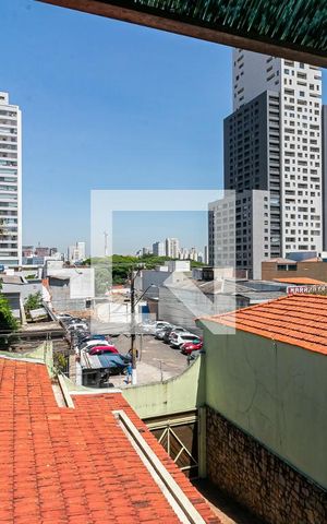 Casa à venda com 384m², 8 quartos e 4 vagas Casa à venda com 384m², 8 quartos e 4 vagasDormitório 4 - Vista