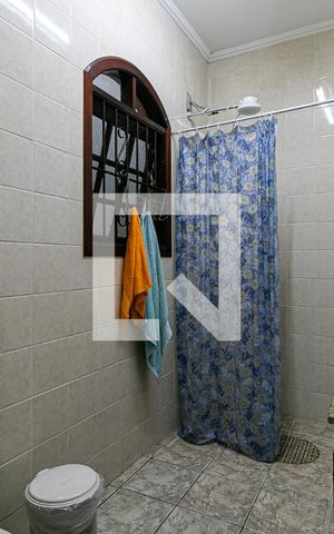 Casa à venda com 384m², 8 quartos e 4 vagas Casa à venda com 384m², 8 quartos e 4 vagasBanheiro 2