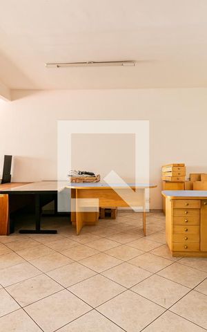 Casa à venda com 384m², 8 quartos e 4 vagas Casa à venda com 384m², 8 quartos e 4 vagasDormitório 5