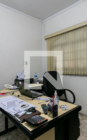 Casa à venda com 384m², 8 quartos e 4 vagas Casa à venda com 384m², 8 quartos e 4 vagasDormitório 3