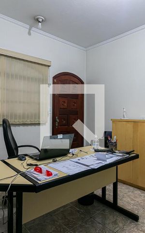 Casa à venda com 384m², 8 quartos e 4 vagas Casa à venda com 384m², 8 quartos e 4 vagasDormitório 3