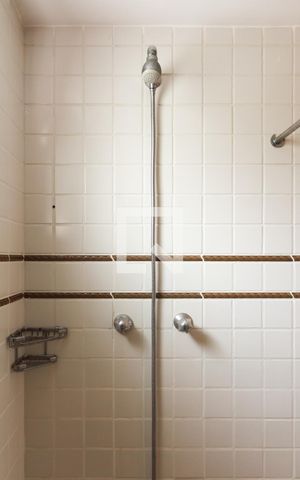 Apartamento para alugar com 127m², 3 quartos e 1 vaga Apartamento para alugar com 127m², 3 quartos e 1 vagaBanheiro da Suíte