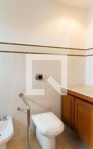 Apartamento para alugar com 127m², 3 quartos e 1 vaga Apartamento para alugar com 127m², 3 quartos e 1 vagaBanheiro da Suíte