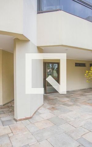 Apartamento à venda com 190m², 4 quartos e 4 vagas Apartamento à venda com 190m², 4 quartos e 4 vagasÁrea Comum