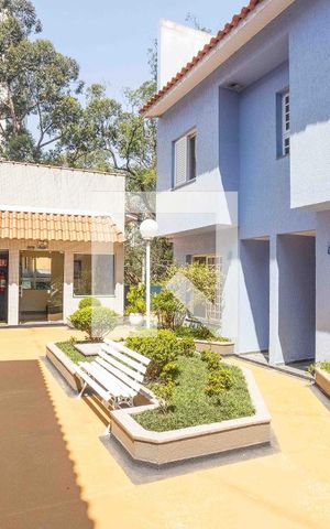 Casa de condomínio à venda com 140m², 3 quartos e 2 vagas Casa de condomínio à venda com 140m², 3 quartos e 2 vagasÁrea comum