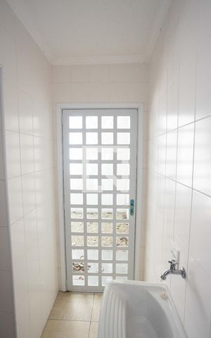 Casa de condomínio à venda com 140m², 3 quartos e 2 vagas Casa de condomínio à venda com 140m², 3 quartos e 2 vagasÁrea de Serviço