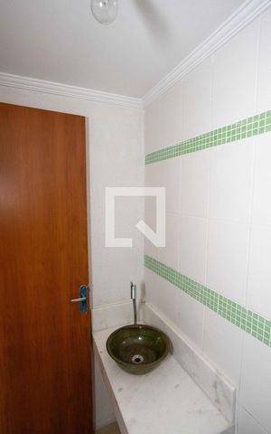 Casa à venda com 140m², 3 quartos e 2 vagas Casa à venda com 140m², 3 quartos e 2 vagasLavabo