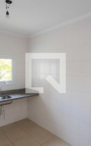 Casa à venda com 140m², 3 quartos e 2 vagas Casa à venda com 140m², 3 quartos e 2 vagasCozinha