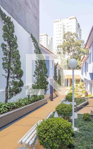 Casa à venda com 140m², 3 quartos e 2 vagas Casa à venda com 140m², 3 quartos e 2 vagasÁrea de Serviço