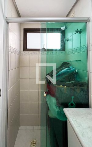 Apartamento à venda com 57m², 2 quartos e 2 vagasBanheiro da Suíte