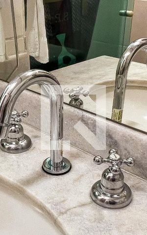 Apartamento à venda com 57m², 2 quartos e 2 vagasBanheiro da Suíte