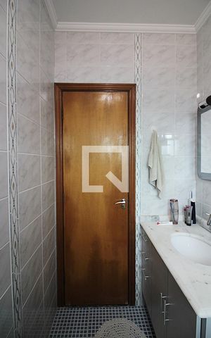 Casa à venda com 196m², 3 quartos e 4 vagasBanheiro Social
