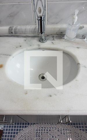 Casa à venda com 196m², 3 quartos e 4 vagasBanheiro Social