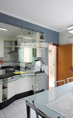 Casa à venda com 196m², 3 quartos e 4 vagasCopa e Cozinha