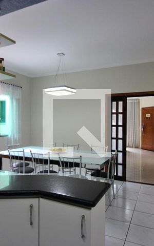 Casa à venda com 196m², 3 quartos e 4 vagasCopa e Cozinha