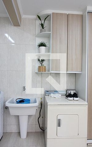 Casa à venda com 196m², 3 quartos e 4 vagasÁrea de Serviço e churrasqueira