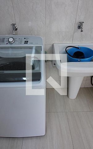 Casa à venda com 196m², 3 quartos e 4 vagasÁrea de Serviço e churrasqueira