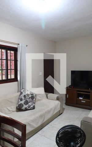 Casa à venda com 100m², 2 quartos e 2 vagasSala