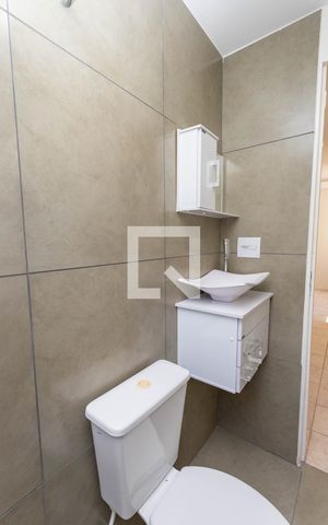 Apartamento para alugar com 43m², 2 quartos e 1 vaga Apartamento para alugar com 43m², 2 quartos e 1 vagaBanheiro