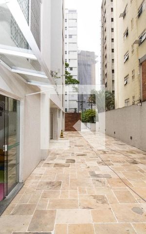 Apartamento à venda com 130m², 3 quartos e 3 vagas Apartamento à venda com 130m², 3 quartos e 3 vagasÁrea comum- Pátio