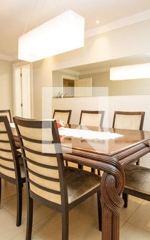 Apartamento à venda com 130m², 3 quartos e 3 vagas Apartamento à venda com 130m², 3 quartos e 3 vagasSala