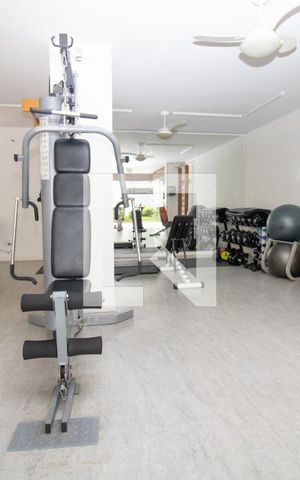 Apartamento à venda com 130m², 3 quartos e 3 vagas Apartamento à venda com 130m², 3 quartos e 3 vagasÁrea comum- Academia