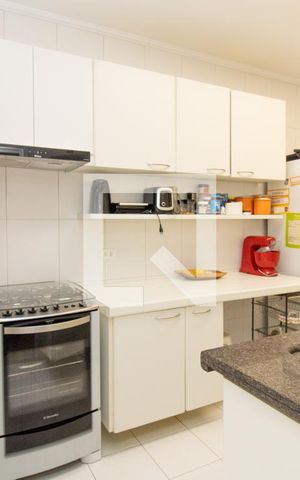 Apartamento à venda com 130m², 3 quartos e 3 vagas Apartamento à venda com 130m², 3 quartos e 3 vagasCozinha