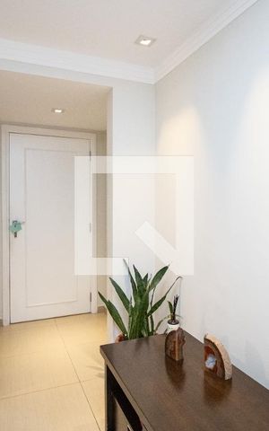 Apartamento à venda com 130m², 3 quartos e 3 vagas Apartamento à venda com 130m², 3 quartos e 3 vagasSala