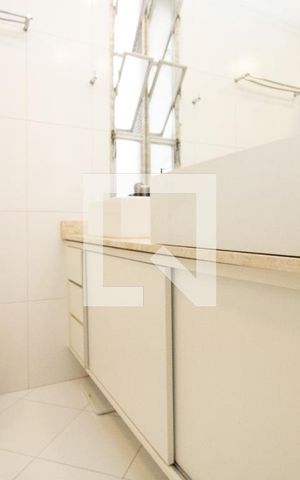 Apartamento à venda com 130m², 3 quartos e 3 vagas Apartamento à venda com 130m², 3 quartos e 3 vagasBanheiro 2