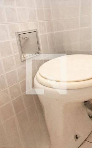 Apartamento à venda com 130m², 3 quartos e 3 vagas Apartamento à venda com 130m², 3 quartos e 3 vagasBanheiro de serviço