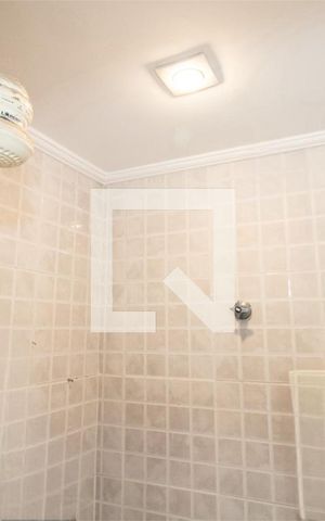 Apartamento à venda com 130m², 3 quartos e 3 vagas Apartamento à venda com 130m², 3 quartos e 3 vagasBanheiro de serviço