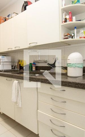 Apartamento à venda com 130m², 3 quartos e 3 vagas Apartamento à venda com 130m², 3 quartos e 3 vagasCozinha
