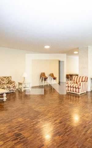 Apartamento à venda com 130m², 3 quartos e 3 vagas Apartamento à venda com 130m², 3 quartos e 3 vagasÁrea comum- Salão dê festas