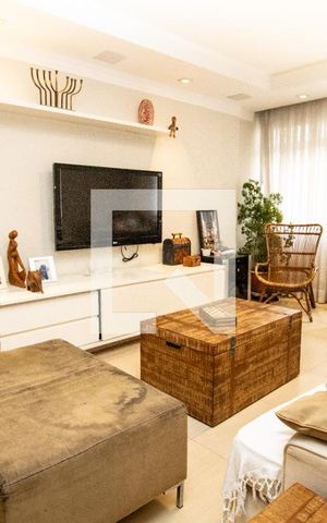 Apartamento à venda com 130m², 3 quartos e 3 vagas Apartamento à venda com 130m², 3 quartos e 3 vagasSala