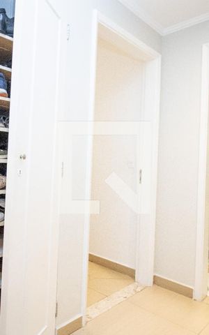 Apartamento à venda com 130m², 3 quartos e 3 vagas Apartamento à venda com 130m², 3 quartos e 3 vagasCorredor
