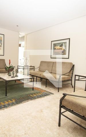 Apartamento à venda com 130m², 3 quartos e 3 vagas Apartamento à venda com 130m², 3 quartos e 3 vagasÁrea comum- Living de entrada