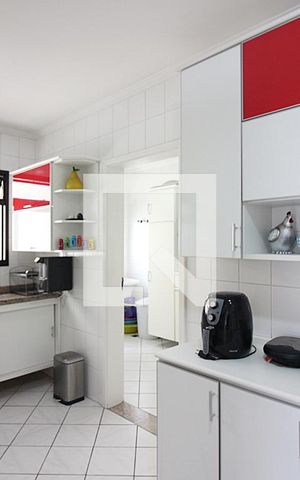 Apartamento para alugar com 130m², 3 quartos e 3 vagasCozinha