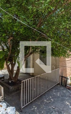 Casa à venda com 380m², 2 quartos e sem vaga Casa à venda com 380m², 2 quartos e sem vagaQuintal - Casa 2