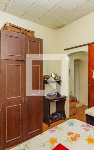 Casa à venda com 380m², 2 quartos e sem vaga Casa à venda com 380m², 2 quartos e sem vagaQuarto 1