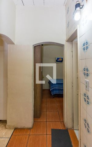 Casa à venda com 380m², 2 quartos e sem vaga Casa à venda com 380m², 2 quartos e sem vagaCorredor
