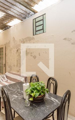 Casa à venda com 380m², 2 quartos e sem vaga Casa à venda com 380m², 2 quartos e sem vagaCopa