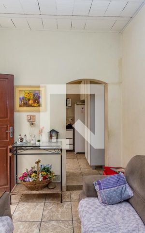 Casa à venda com 380m², 2 quartos e sem vaga Casa à venda com 380m², 2 quartos e sem vagaSala