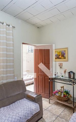 Casa à venda com 380m², 2 quartos e sem vaga Casa à venda com 380m², 2 quartos e sem vagaSala
