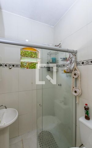 Casa à venda com 380m², 2 quartos e sem vaga Casa à venda com 380m², 2 quartos e sem vagaBanheiro